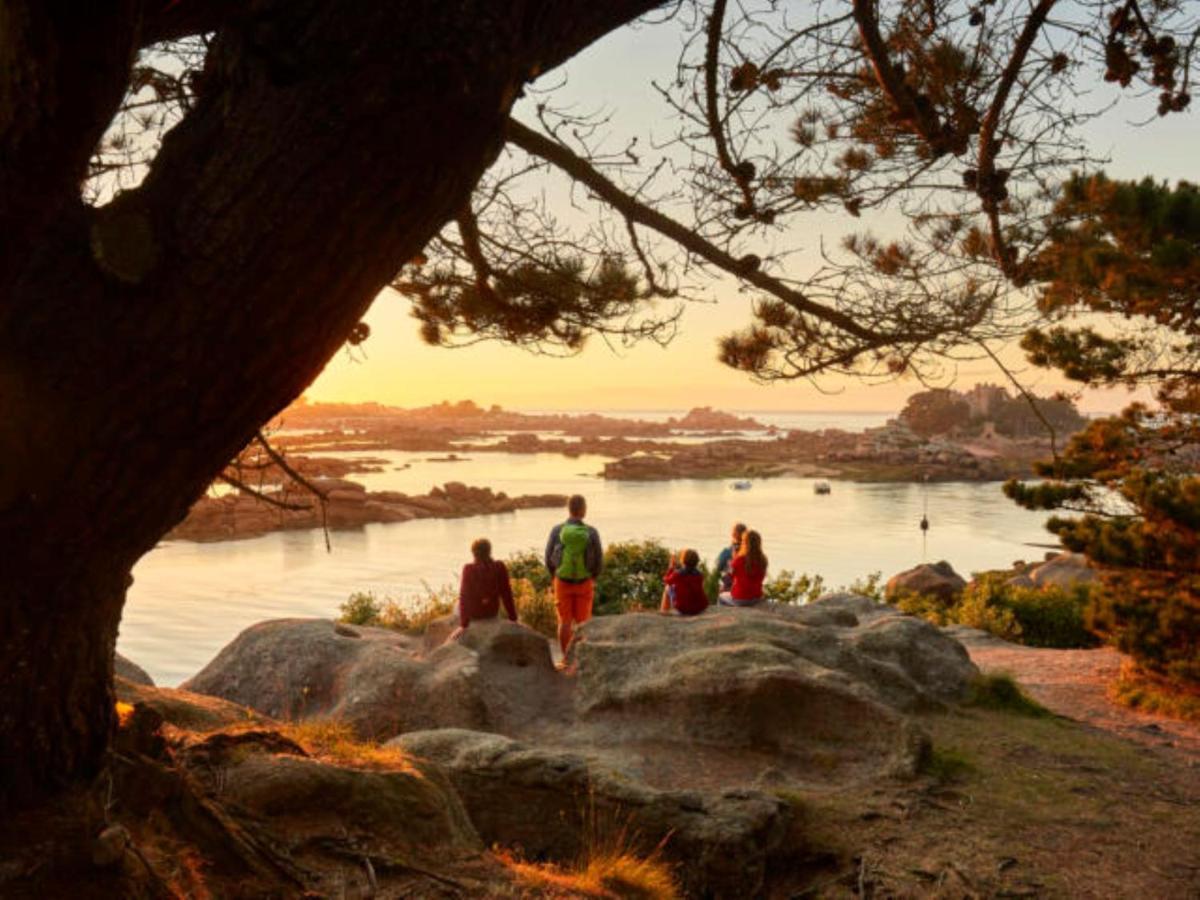 Vue Mer Cote De Granit Rose En Bretagne Apartment Trebeurden Exterior photo